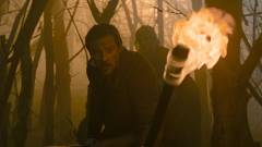 Elátkozott vidéket kell megmentenie Boyd Holbrooknak a The Cursed trailerében kép