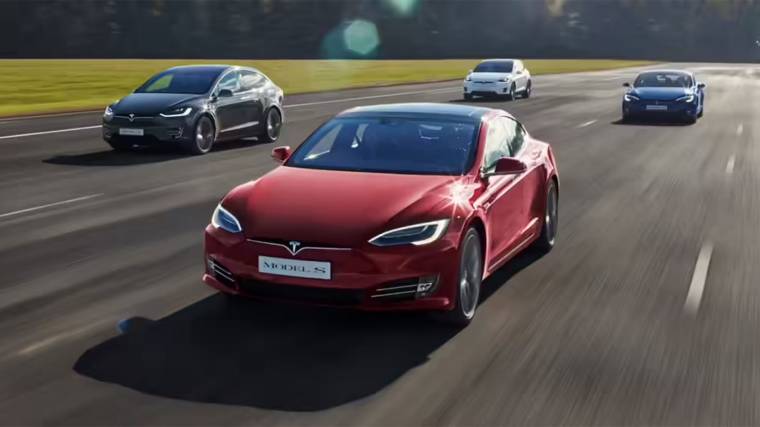 A Tesla Autopilot funkciója miatt vizsgálódik a német hatóság (Fotó: Tesla)