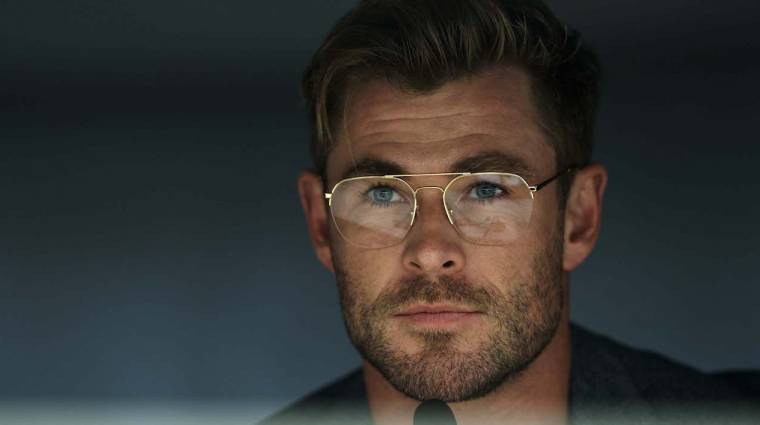 Chris Hemsworth elítélteken kísérletezik a Netflixen bevezetőkép