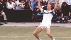 Fiatal önmagával csapott össze John McEnroe teniszlegenda kép