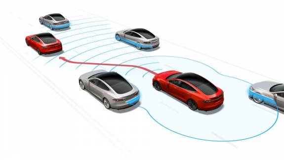 Rengeteg balesetet okoznak a Tesla „önvezető” autói kép