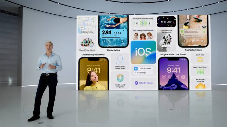 Az iOS 16 újdonságait Craig Federighi, az Apple egyik alelnöke mutatta be (Fotó: Apple)