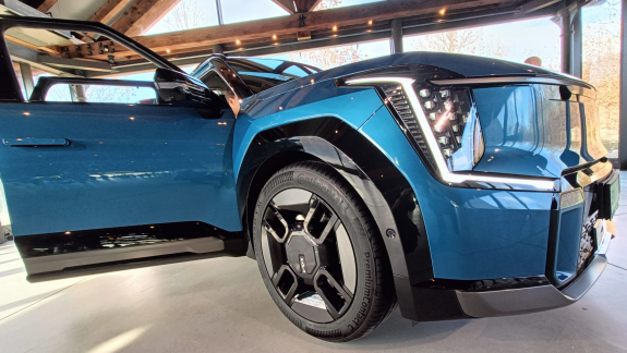 Fenntartható, prémium minimalizmus XXL-es méretben: KIA EV9 bemutató kép