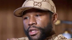 „Az igazi férfiak sírnak” – az acélos bokszbajnok, Floyd Mayweather nem szégyelli a könnyeit kép