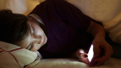 Éjszakai képernyőidő: a gyerekek többsége akkor is telefonozik, amikor már aludnia kellene kép