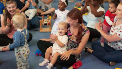 Tényleg össze lehet rakni laboratóriumban egy olyan dalt, amitől a csecsemők megnyugszanak? kép