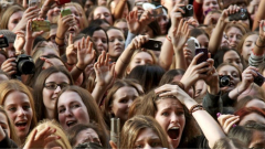 „Miért rajong a gyermekem az influenszerekért?” - szakértőkkel tart ingyenes előadást a Képernyőidő kép