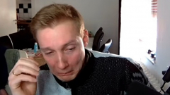 Négy évig dolgozott a játékán, aztán élő adásban sírta el magát a fejlesztő, amikor meglátta, mennyit keresett vele kép