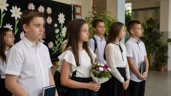 Kint van a gyereked fotója az iskola honlapján, közösségi oldalán? Ma már ez is kockázat lehet kép