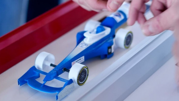 Forma-1-es mérnököktől tanulhatnak a diákok: ingyenes online platformot indított a STEM Racing kép