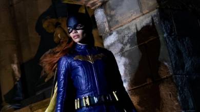 Forgatási felvételeket osztott meg a törölt Batgirl főszereplője kép