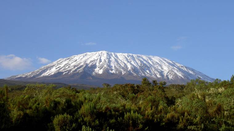 Kellett a mobilnet a Kilimandzsáróra, hogy a turisták tudjanak Insta-sztorit lőni kép