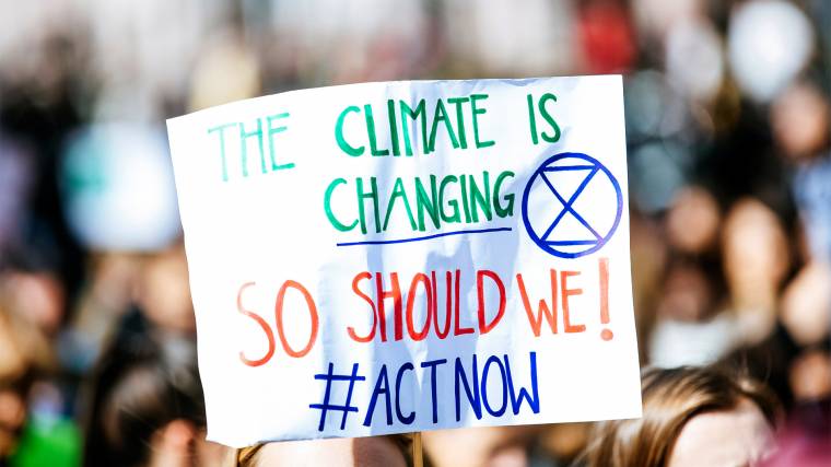 A klímaváltozás elleni küzdelmehez először a gondolkodásmódunkon kell változtatni (Fotó: Unsplash/Markus Spiske)