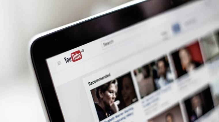 A YouTube szeretné megvédeni a fiatalokat a testképzavar kialakulásától, de nem biztos, hogy önszántából teszi kép