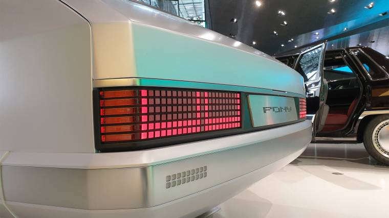 Ismerős? Az 1974-es Hyundai Pony kupé koncepcióautó hátsó lámpáit visszahozták az Ioniq 5-re (Fotó: Wikipedia)