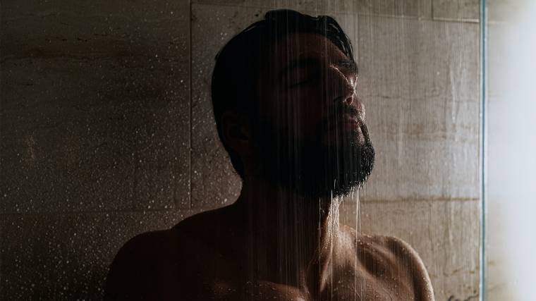 Ne álljunk 20 percig a zuhany alatt (Fotó: Unsplash/Victor Furtuna)