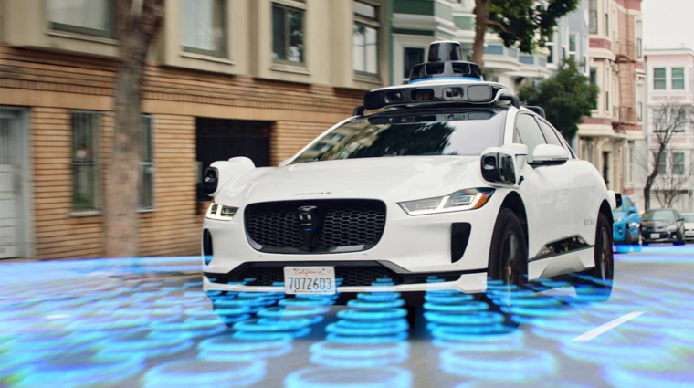 Részeg sofőr helyett robotpilóta kóválygott Kaliforniában kép
