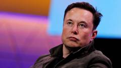 Saját chatbottal üzenhet hadat az OpenAI-nak Elon Musk kép