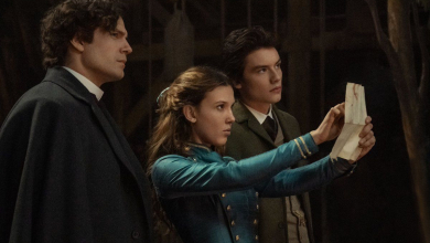 Henry Cavillel jön az Enola Holmes 3 kép