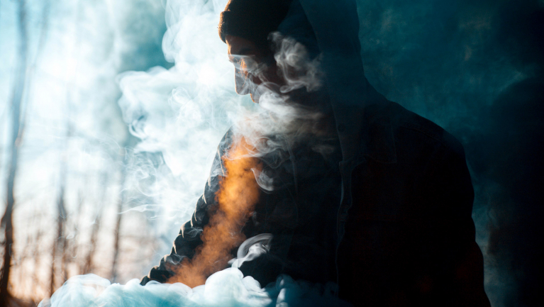 Összefüggést találtak a depresszió és a vape között a fiataloknál fókuszban