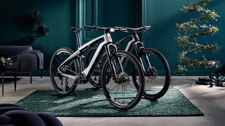 A cég elektromos kerékpárjai két keréken hozzák a Porsche-életérzést (Fotó: Porsche)