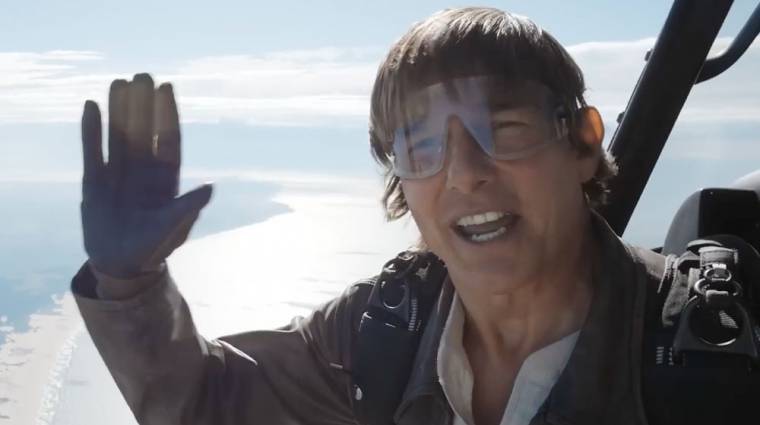 Egy átlagos színész csak köszönetet mondana a kamerába, de Tom Cruise kiugrik nekünk egy repülőből bevezetőkép