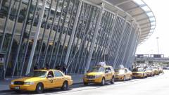 Akár 10 évet is kaphatnak egy reptér taxis rendszerének meghackelői kép