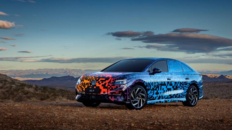 The colorful camouflage painting is a hit!  (Photo: Volkswagen)