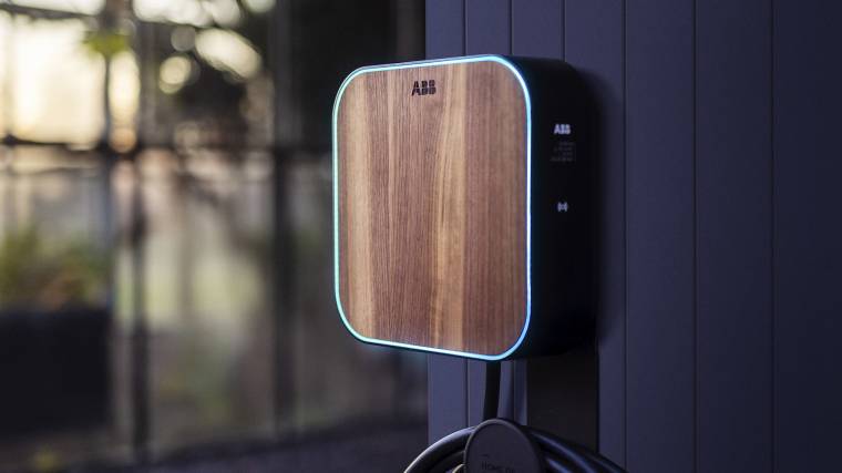The Terra Home charger prioritizes green energy when charging electric cars (Photo: ABB)