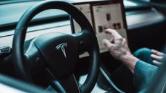 Virtuálisan sarokba állítja a Tesla a renitens sofőröket kép