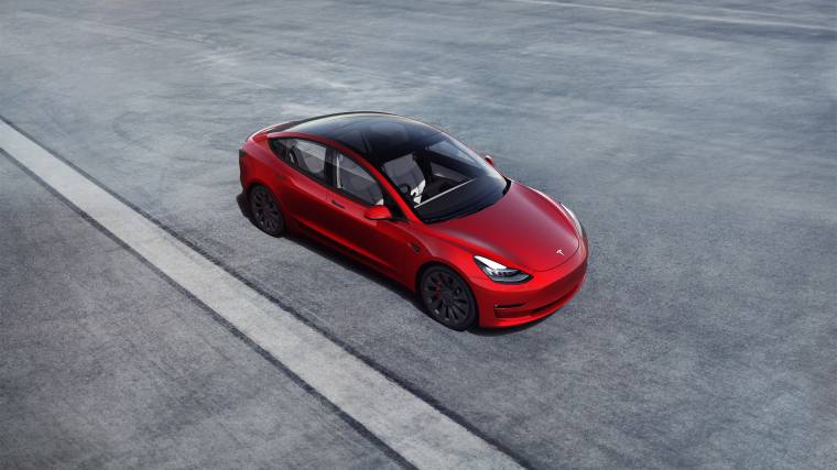 Többek között a Tesla Model 3 húzta a cég tavalyi szekerét (Fotó: Tesla)