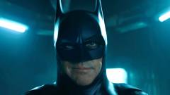 A magyar szinkronos Flash - A villám trailerben is végtelenül menő Michael Keaton Batmanje kép
