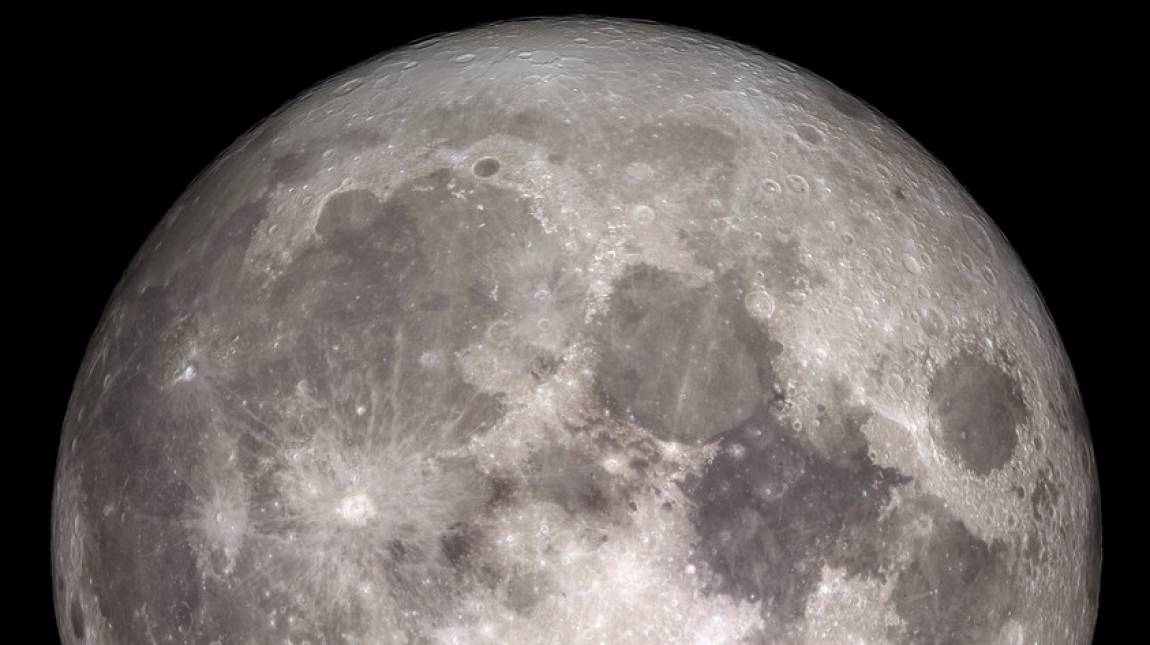 A NASA lefotózta a Holdba csapódott SpaceX-rakéta kráterét kép