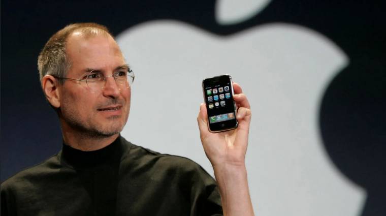 Valaki több mint 20 millió forintot fizetett ezért a bontatlan, első generációs iPhone-ért kép