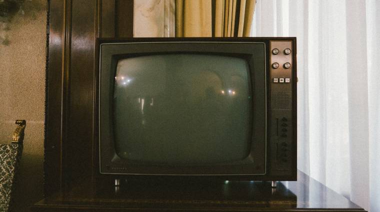 Így változtak meg 10 év alatt a magyar fiatalok tévénézési szokásai kép