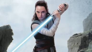 Daisy Ridley nagyon pozitívan reagált Adam Driver kukázott Star Wars-filmjére kép