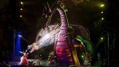 Rosszul sült el a Disneyland egyik show-ja, lángba borult egy hatalmas sárkány kép