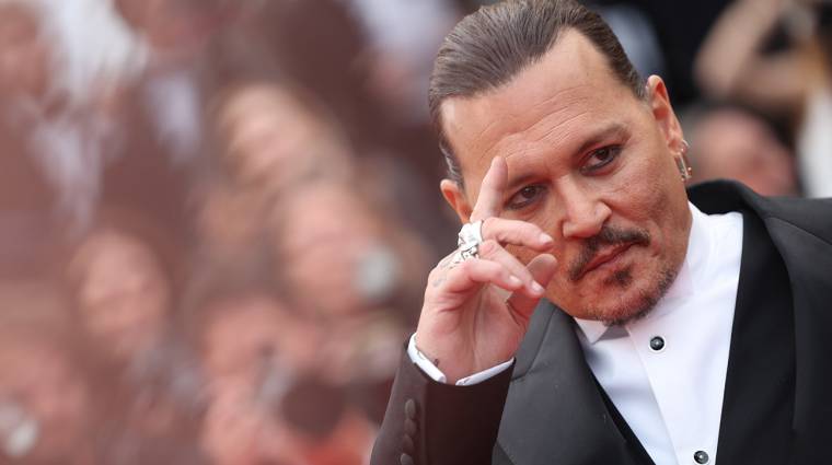 Johnny Depp elérzékenyült, amiért 7 perces álló ováció fogadta az új filmjét bevezetőkép