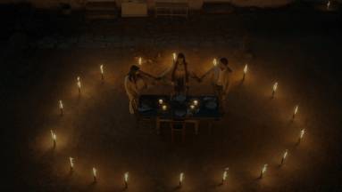 Family Dinner - Kritika kép