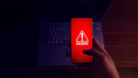 Milliókért vásárolják fel a halott weboldalak domainjeit a kiberbűnözők kép