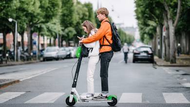 Prága betiltja a bérelhető elektromos rollereket kép