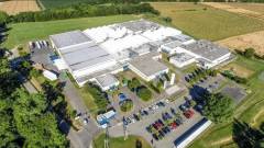 Siemens-technológiával fejleszt az üvegipari vállalat kép