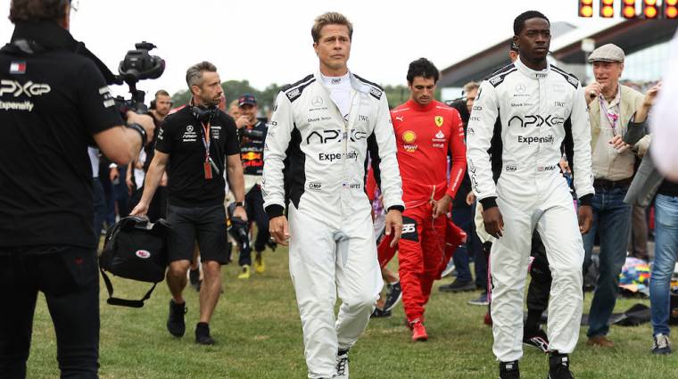 A Brad Pitt főszereplésével készülő F1-es mozifilm is leállt egyelőre bevezetőkép