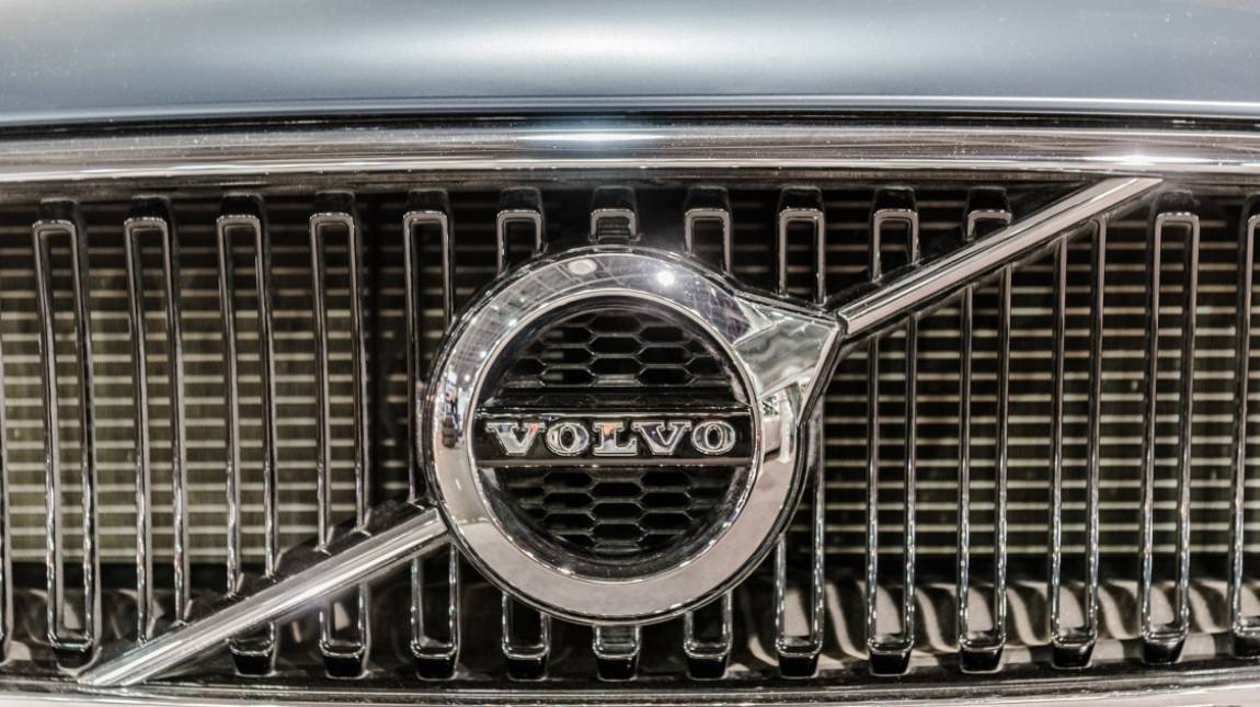 A Volvo egyelőre elengedné a teljesen elektromos jövőt kép