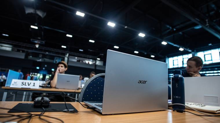 Több száz Acer laptoppal zajlik le a Nemzetközi Informatikai Diákolimpia kép