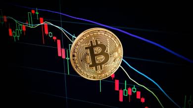 Egy év alatt közel felére esett a Bitcoin árfolyama kép