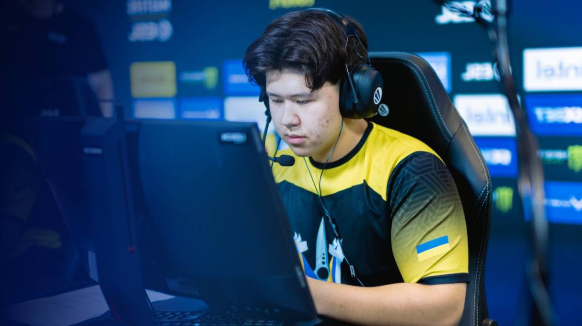 Saját meccseire kötött fogadásokat egy profi CS:GO-játékos kép