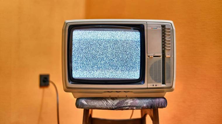 Tovább csökken a magyar tévé-előfizetések száma kép