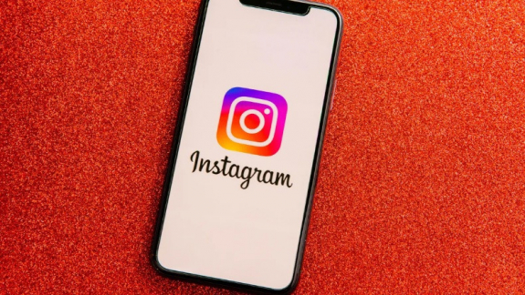 A Google szerint nem hallucináltak az Android-felhasználók, tényleg leszívja az Instagram az akksit kép