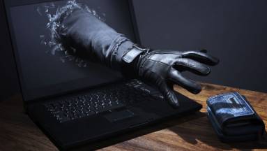 Ezekre az aktív csalásokra és átverésekre figyelmeztet a Google kép